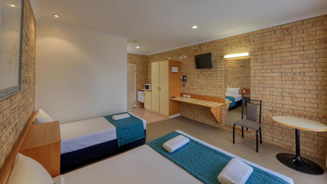 Mulga Country Motor Inn Charleville Kültér fotó