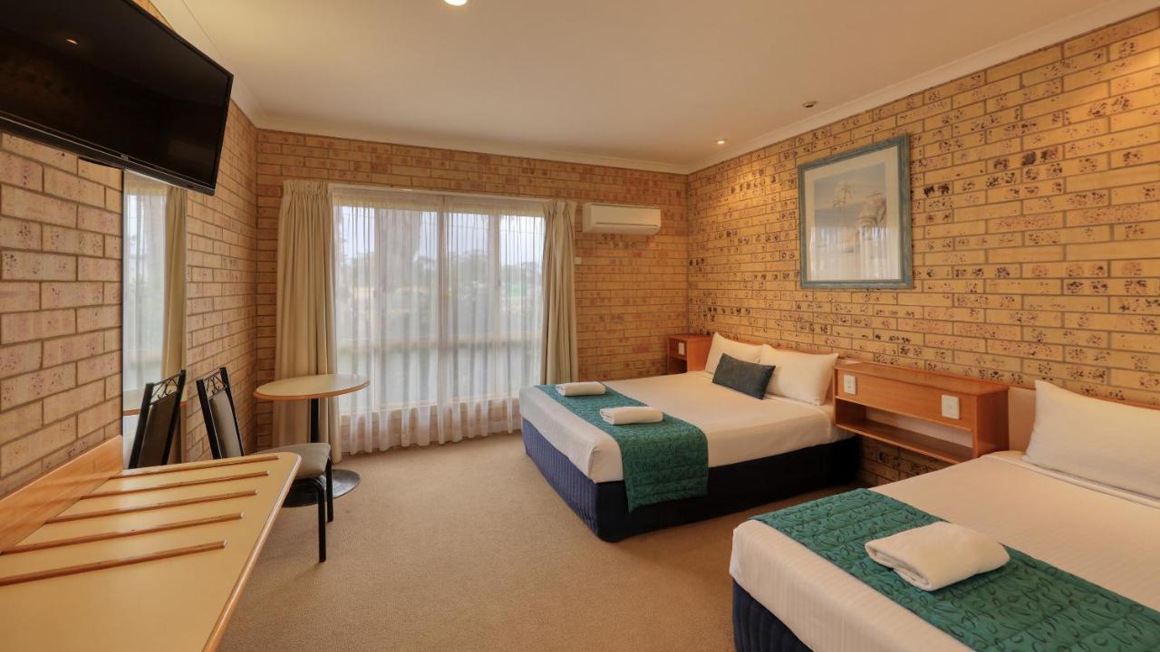 Mulga Country Motor Inn Charleville Kültér fotó