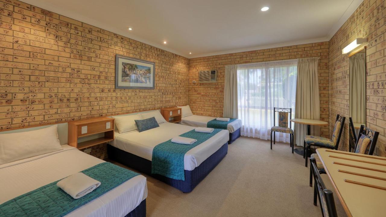 Mulga Country Motor Inn Charleville Kültér fotó