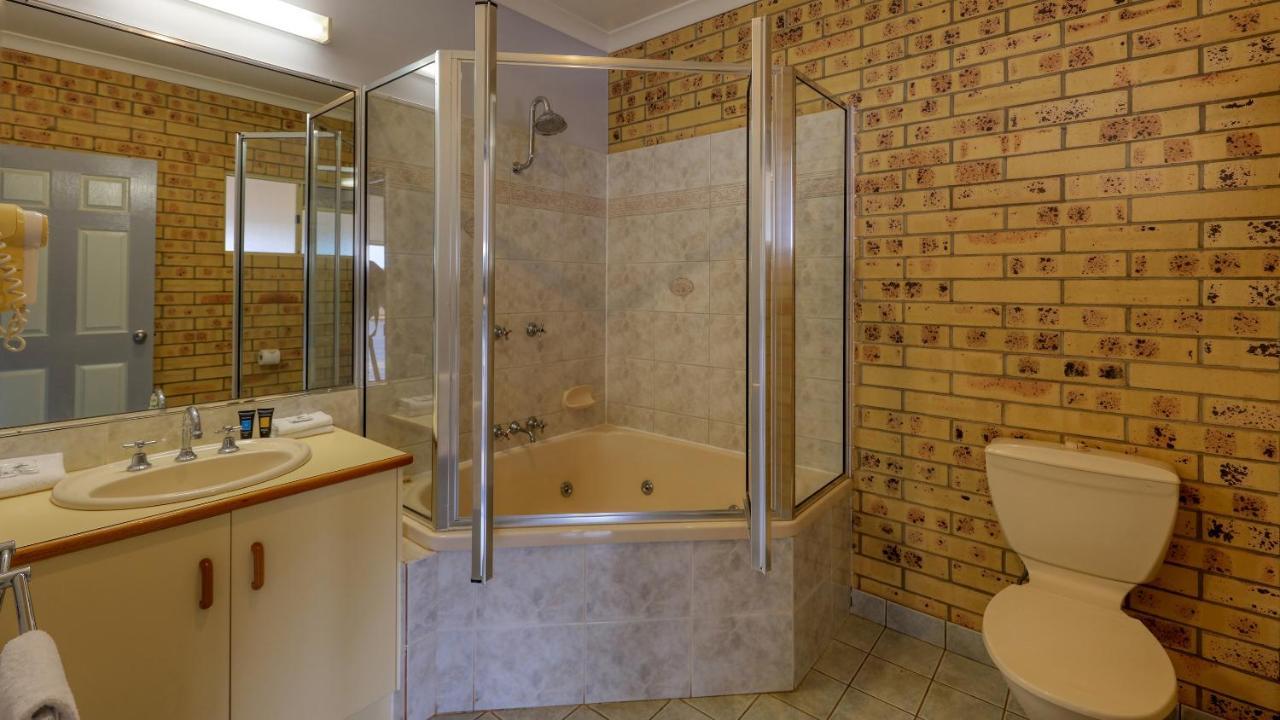 Mulga Country Motor Inn Charleville Kültér fotó