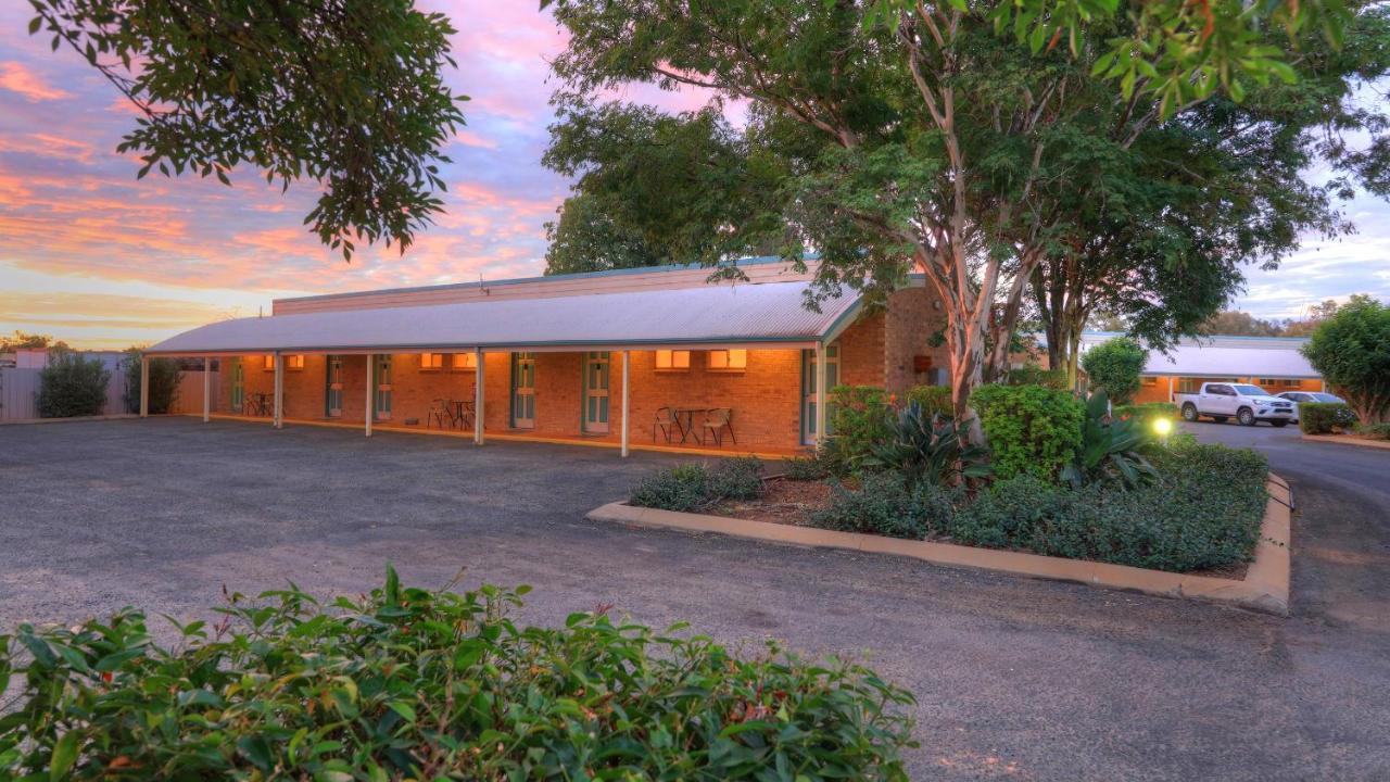 Mulga Country Motor Inn Charleville Kültér fotó