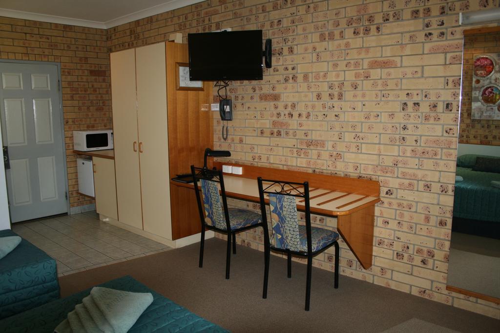 Mulga Country Motor Inn Charleville Szoba fotó