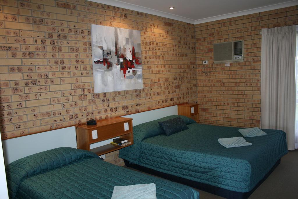 Mulga Country Motor Inn Charleville Szoba fotó