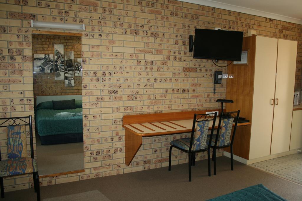 Mulga Country Motor Inn Charleville Kültér fotó