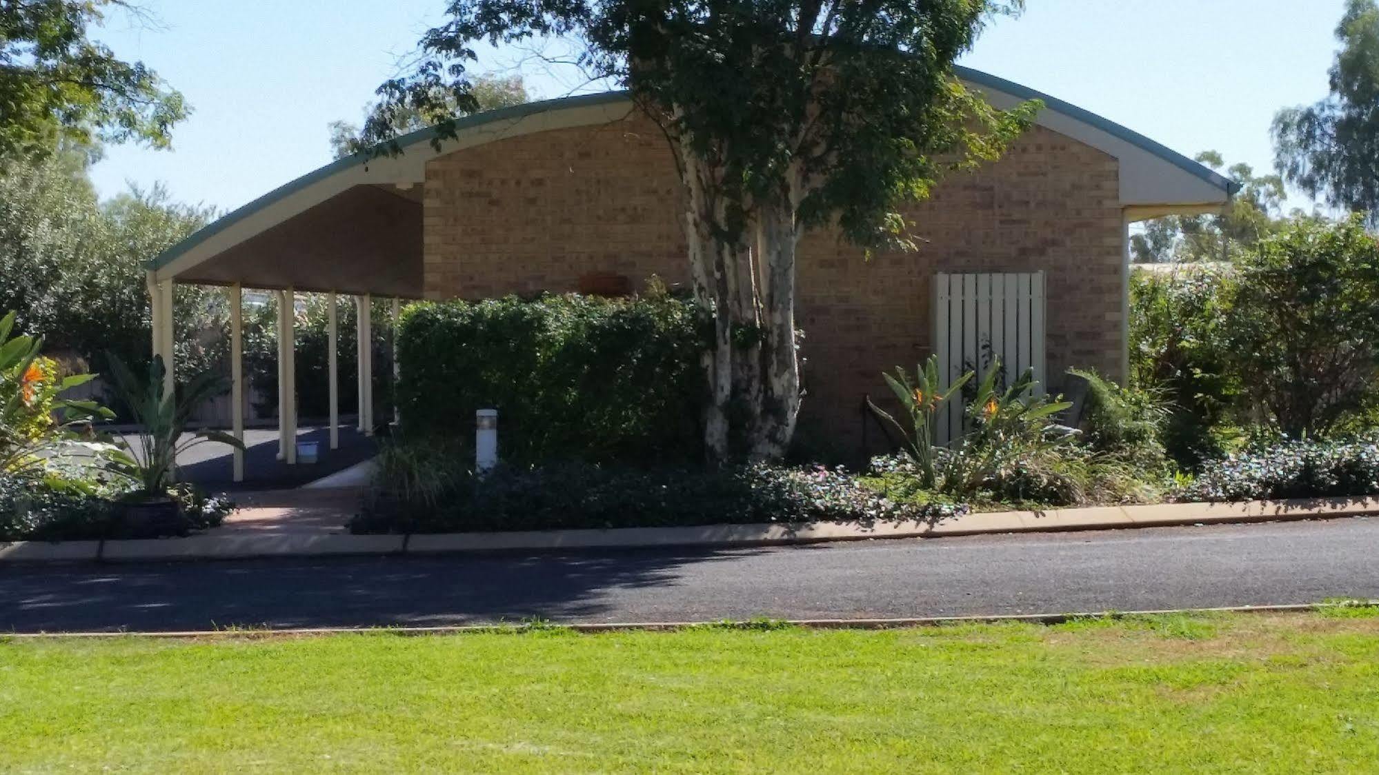 Mulga Country Motor Inn Charleville Kültér fotó