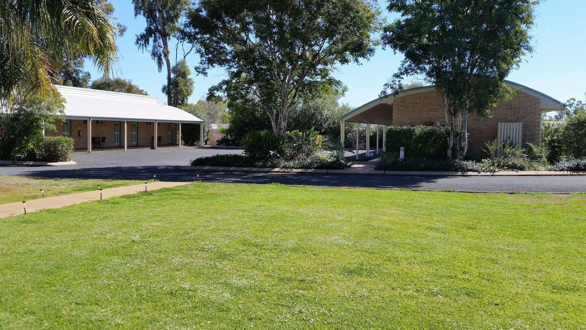 Mulga Country Motor Inn Charleville Kültér fotó